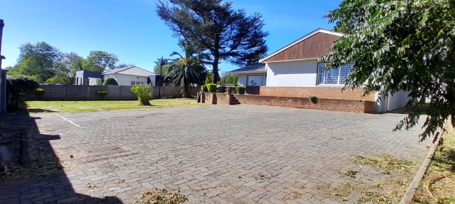 To Let Commercial Property for Rent in Dalindyebo Eastern Cape